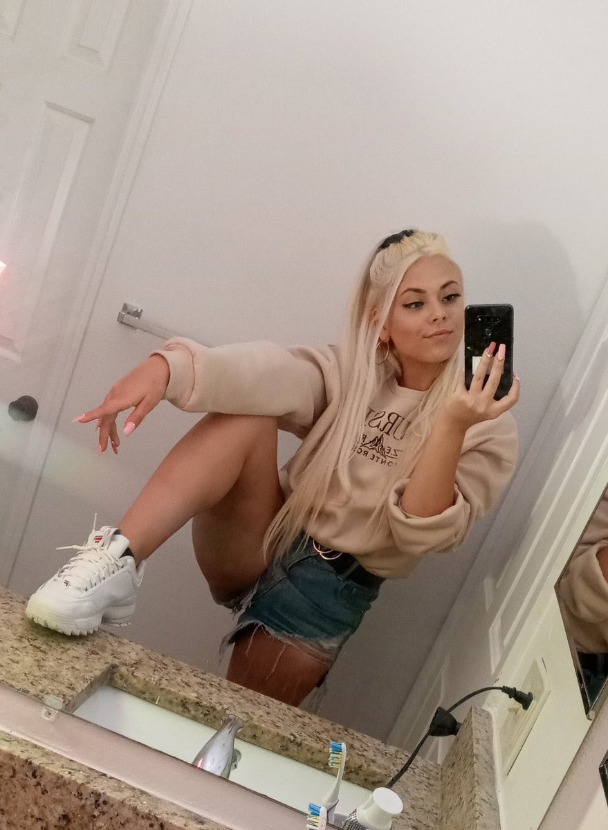 annadegray's tweet photo. Yo!!❤️🤩
#NewProfiIePic https://t.co/oRkD7sTxGO