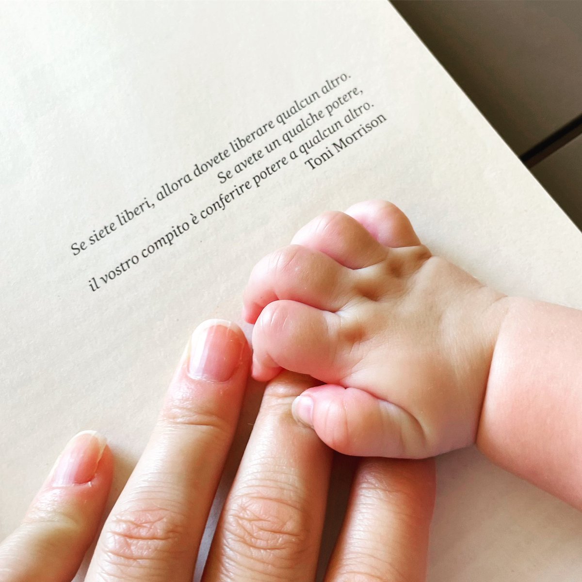 EleonoraEvi's tweet photo. Se siete liberi, allora dovete liberare qualcun altro. 
Se avete un qualche potere, il vostro compito è conferire potere a qualcun altro.
Toni Morrison
❤️ https://t.co/G9ylfsGpMf