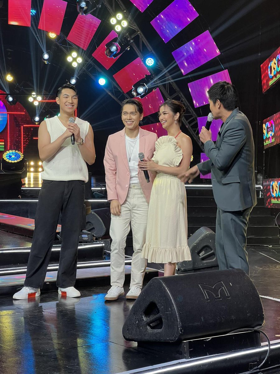 ABSCBNpr's tweet photo. Day off kaya namasyal muna sa @ASAPofficial sina Alvin (Carlo Aquino) at Bree (Charlie Dizon)! πβ€οΈπ
#ThirdWorldRomance in cinemas August 16
#ForeverASAP https://t.co/SmEiQMMByo