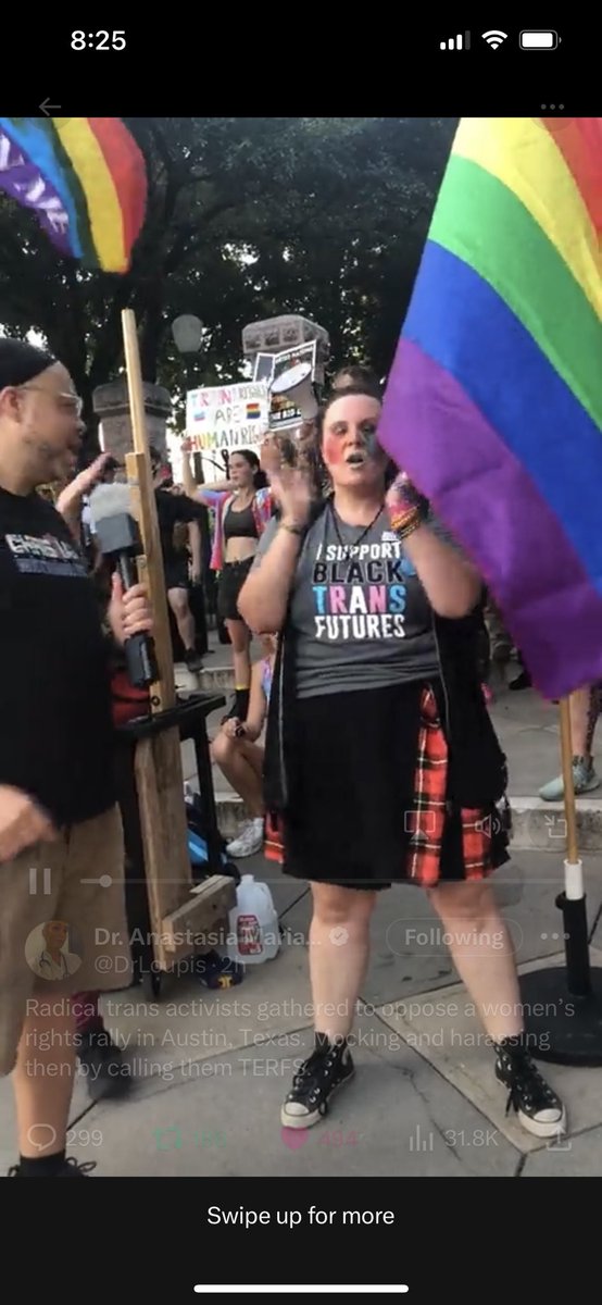 stcampbell01's tweet image. Trending as the face of #Trantifa. Her mother must be so proud.