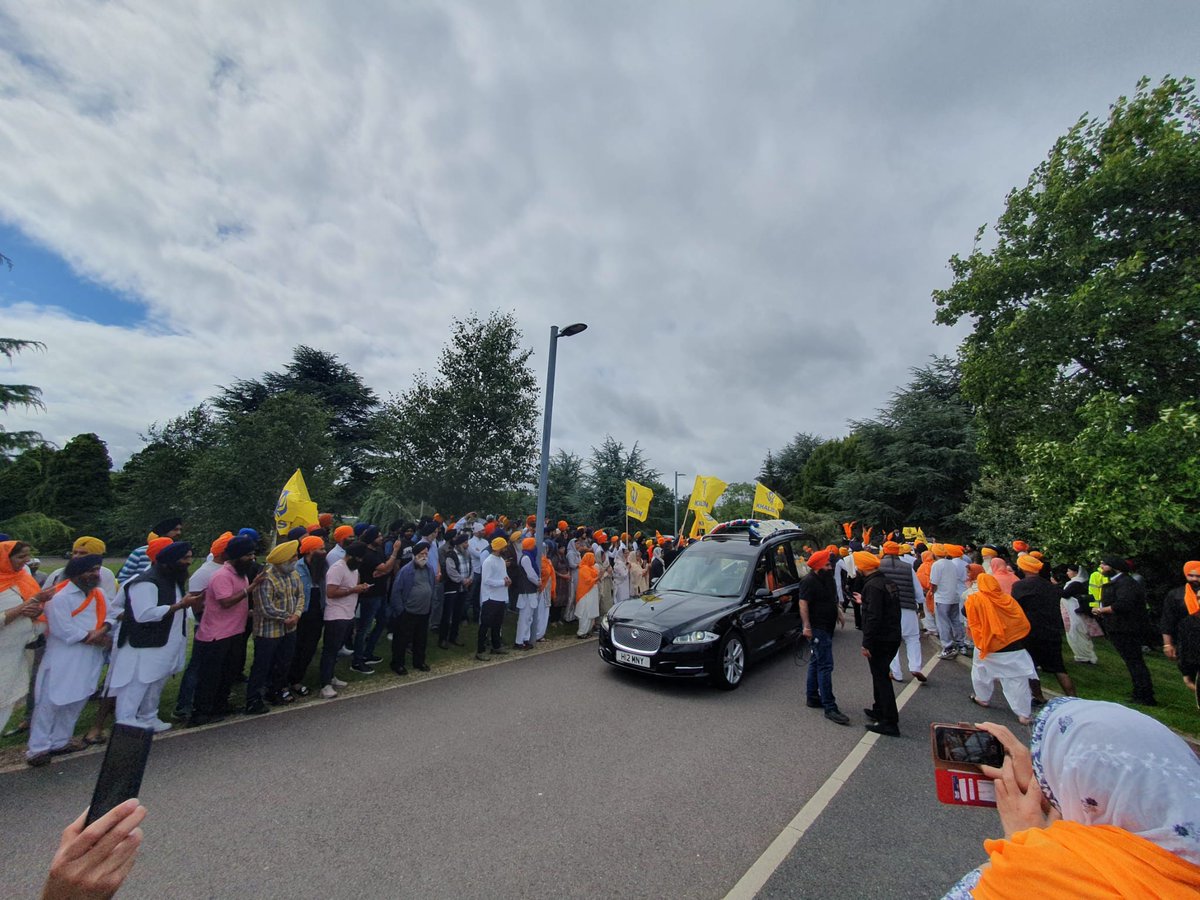 SikhPA's tweet photo. "INDIA ASSASSINATED HIM, UK COVERED IT UP"

Read more about yesterday's funeral for Shaheed (martyr) Bhai Avtar Singh Khanda, including:
- confirmation he was NOT behind High Commission "attack"
- how investigation into poisoning was prevented
- and more

https://t.co/euqzgU4XUm https://t.co/oxiOMLGnqQ