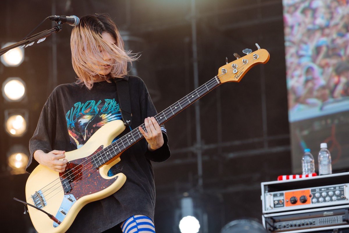 SHISHAMO_BAND's tweet photo. 「ROCK IN JAPAN FESTIVAL 2023」
無事終了‼️

LOTUS STAGE、めッッちゃくちゃデカかったーーー！👀✨
10年目にして初めて立ったロッキンのステージから見えたのは、最高の景色でした！
皆さんと忘れられない思い出を作ることができて本当に嬉しかったです❣️
ありがとうございました🙌(吉川)
#RIJF2023 https://t.co/NUDOQfg9Bb