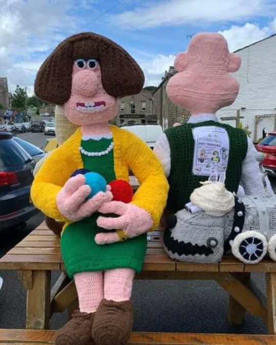 Man In Paint tweet media