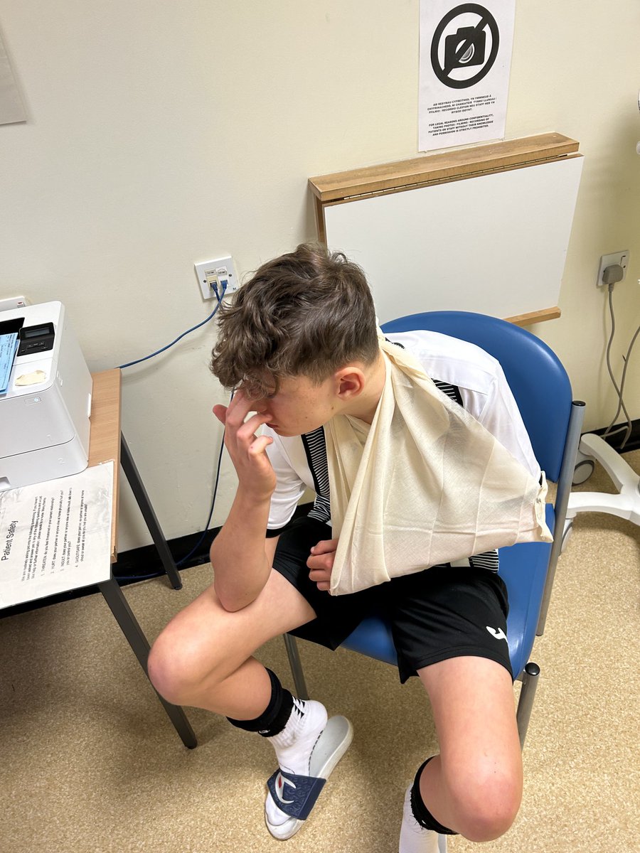Horner1Jason's tweet photo. Gutted, Double break to Josh left arm, 10 mins into his 1st game of the season for Pontardawe Academy today. https://t.co/bFo7kRNMU2