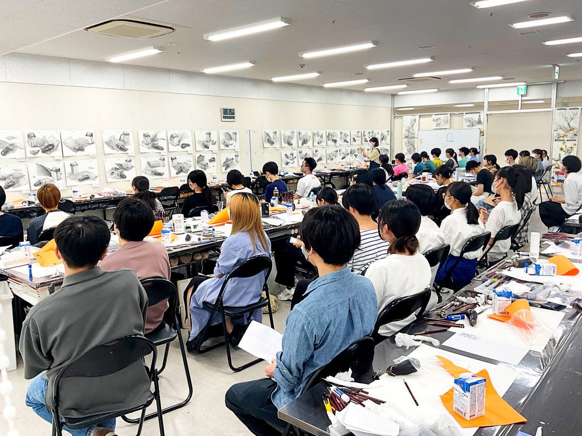 atelier_itami's tweet photo. 本日はアトリエ伊丹主催の京芸模試（描写）を行いました。沢山のご参加本当にありがとうございました。明日は色彩です。なお明後日15日（火）は立体の予定でしたが、台風7号が近畿地方に上陸する予報のため中止となりました。楽しみにしてくださった方には申し訳ありませんが、ご理解ください。 https://t.co/nKPJlw50uZ