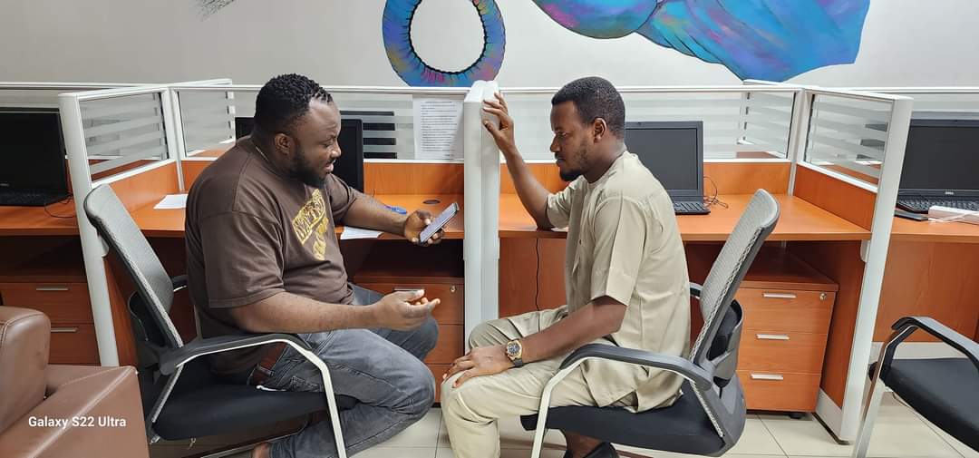 UmaruSanda's tweet image. In these crazy times, take time to laugh hard. Laugh at anything, including your pain, if it'll make you happy. I've been doing that by subscribing to the monthly dose of #ComedyExpress by @dkbghana and team...