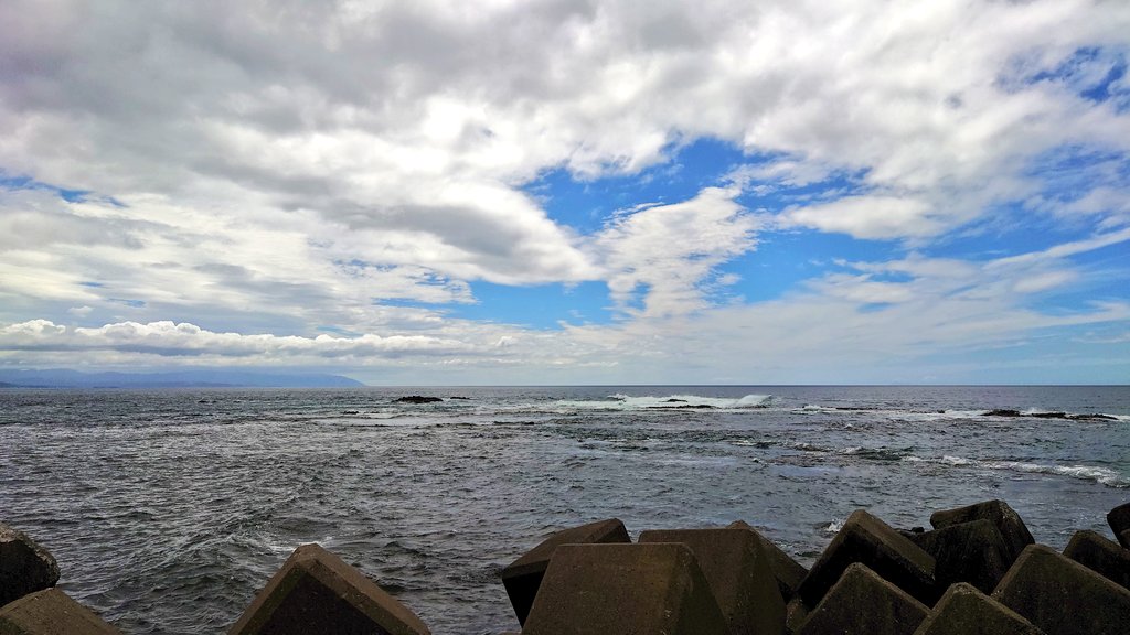 s____666's tweet photo. 海行ってきた🫠
泳ぎまくったら焼けた(悲しい) https://t.co/382apkEMYX