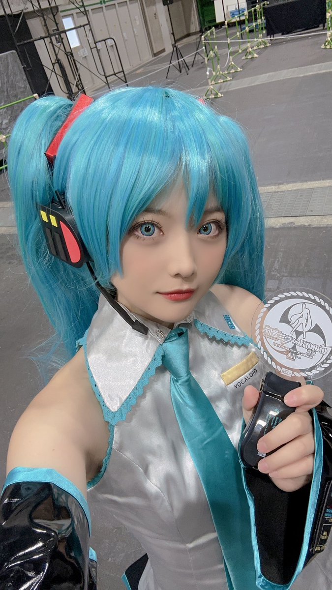 Roka (@rokasann) / Posts / X