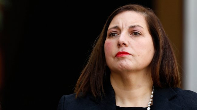 Cooperativa's tweet image. Vodanovic exigió "consecuencia" a la derecha tras la salida de Jackson de Desarrollo Social #CooperativaContigo tinyurl.com/29qomun4