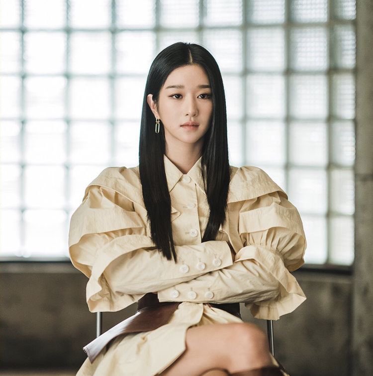 EntityLilith's tweet image. When it comes to high fashion in Kdramas, nobody comes close to Seo Ye-ji. She wears the clothes, not the other way around.
