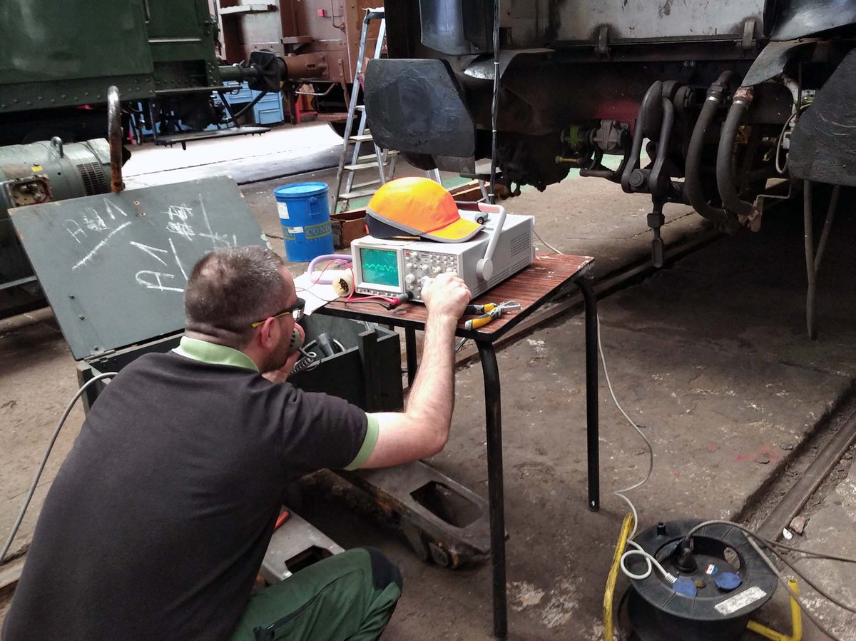 mfpn_trains's tweet photo. Hier à l'atelier : préparation des voitures #DEV #inox pour les prochains voyages !
Réglage de la sono + nouvelles machines à café ☕ à la voiture bar.
Les pièces de la #231K8 🚂sont rangées pour les travaux. #patrimoine
Retrouvez-nous le 9 septembre sur le Direct le Tréport🌊 https://t.co/NLZPnFuoUc