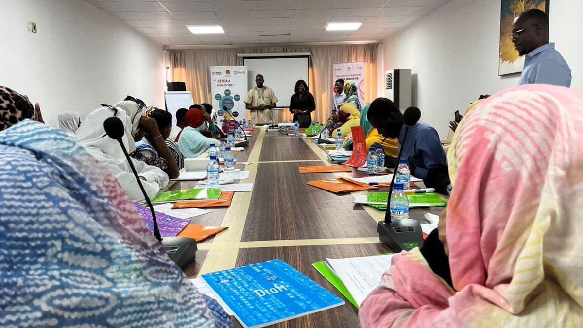 Ecodevmr's tweet photo. -💡Retour ici en images sur le démarrage à Nouakchott des ateliers de formation des jeunes bénéficiaires du Programme NAFOORE sur les techniques et outils de création d'entreprises. 
#NAFOORÉ
#PROGRAMME_USAID_NAFOORE
#MERCY_CORPS https://t.co/PbYd9mjpAP