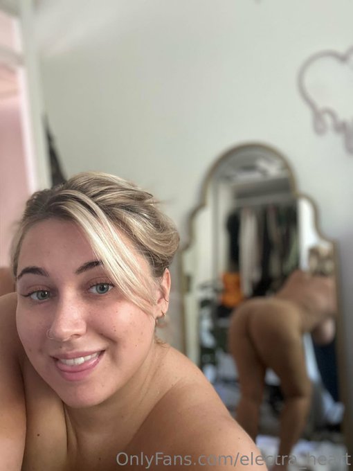 Will you fuck me in this position? https://t.co/8HrgiJfaKu