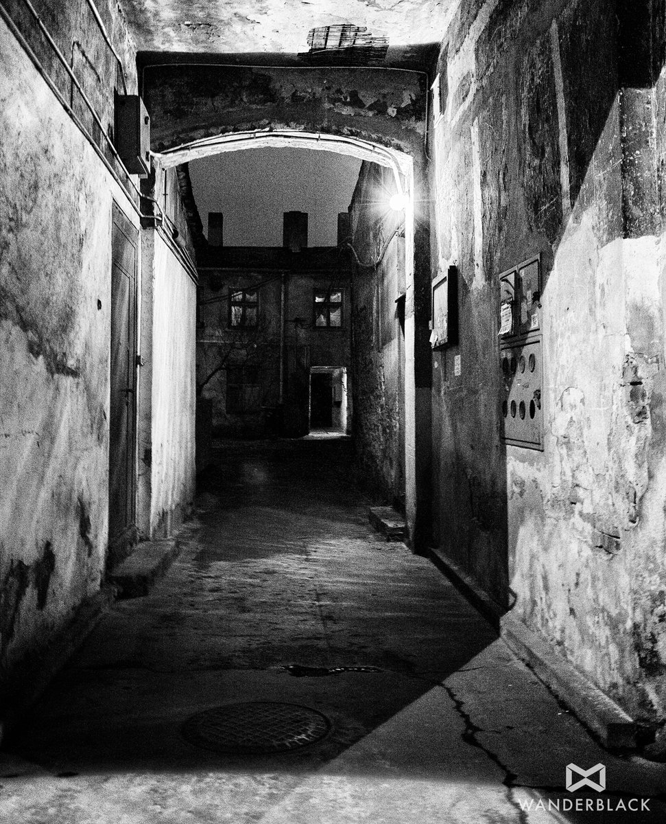 wanderblack1's tweet photo. Lodz, Poland

#wanderblack #poland #lodz #blackandwhiteoftheday #blackandwhitephotographer #blackabdwhitestreetphotography #londophotographers #blackandwhite #lifeofaphotographer #photographer #photographylife #mywork #artistcommunity #artistoftheday https://t.co/TZ0nALpH5v