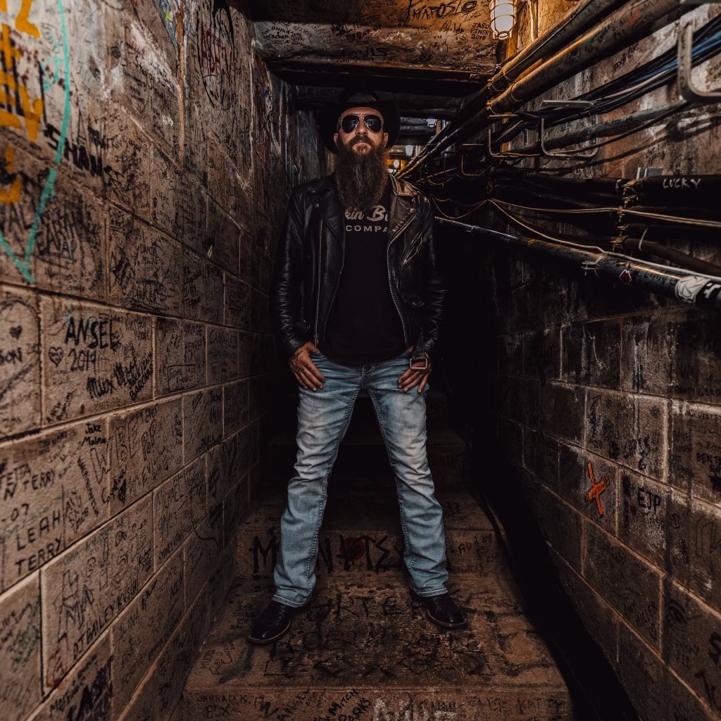 BEACH__BASH's tweet photo. What's your favorite @CodyJinksMusic song? Get ready to sing it loud September 9th! Tickets on sale now at https://t.co/xVgZVtVVr0 https://t.co/nXtWK1eZIb