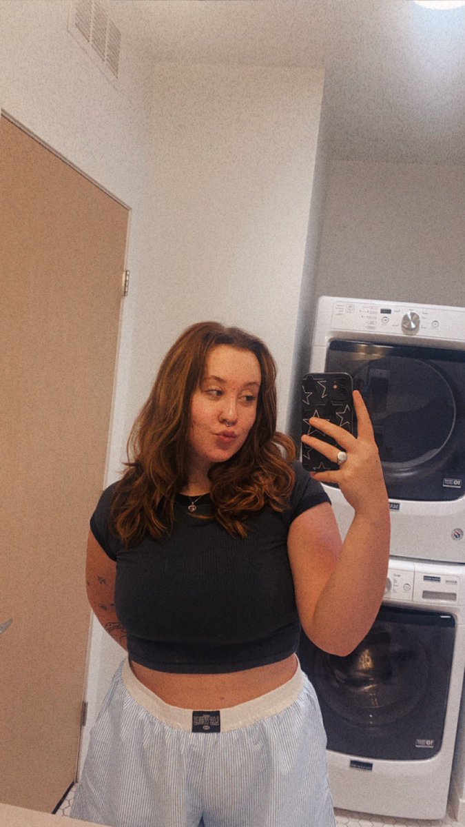 cloudykaelyn's tweet photo. somethin bout the bed head &amp; skincare was HITTIN this mornin https://t.co/D3VTrCGEsm