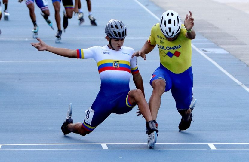 tomasciuffardi's tweet photo. Jeremy Ulcuango ganando con bravura el oro panamericano. ¡Felicitaciones!

No sé quién tomó esta foto, pero es espectacular... ojalá algún día se convierta en mural.

@DeporteEc https://t.co/vU1bnfJjqk