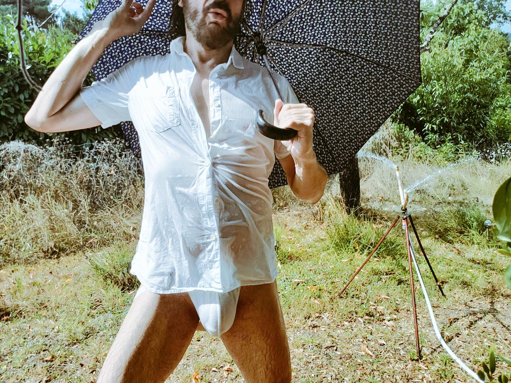 val024ass's tweet photo. I ts raining...men....
#wetTshirt  #CAM4 
Have a look....
https://t.co/MeVibn8hU4 https://t.co/l3Oixi19s3