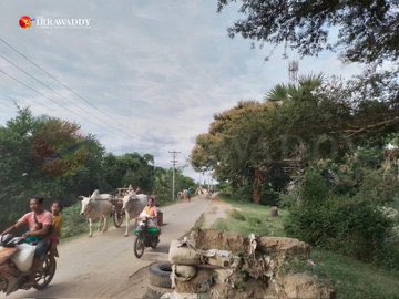 cherrytt16686's tweet image. Terrorist military set ablaze on Thakut Tanae village, #Budalin Township, #Sagaing Region, till the morning today  started from Aug 12 at about 5:30 p.m, thousands of local people have to be fleeing, known from locals.
#2023Aug13Coup
#WarCrimesOfJunta
#WhatsHappeningInMyanmar