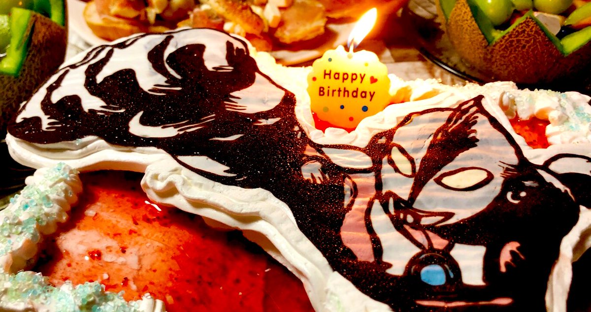 KaoriLmomo123's tweet photo. こんばんは🌛
本日は長男のお誕生日🎂

飛び出す🍰ウルトラマンケーキ❣️
その他
大好物を作りました💕😋😍💕

息子よ
お誕生日おめでとう🎂🎉w

(*>∀<)ﾉ))またねー👋

 #おうちごはん
 #お誕生日 https://t.co/ic8PJeCqck