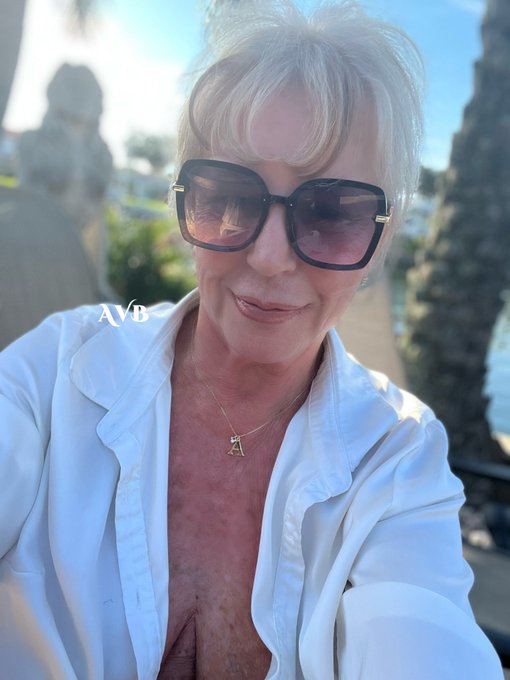 Another beautiful morning in Florida. A gentle breeze. Serene moments and a great cup of coffee. I'm<a href="/tag/tampa"class="tags"><span>#tampa</span></a><a href="/tag/orlando"class="tags"><span>#orlando</span></a><a href="/tag/xxx"class="tags"><span>#xxx</span></a><a href="/tag/ocala"class="tags"><span>#ocala</span></a><a href="/tag/ultimategilf"class="tags"><span>#ultimategilf</span></a>