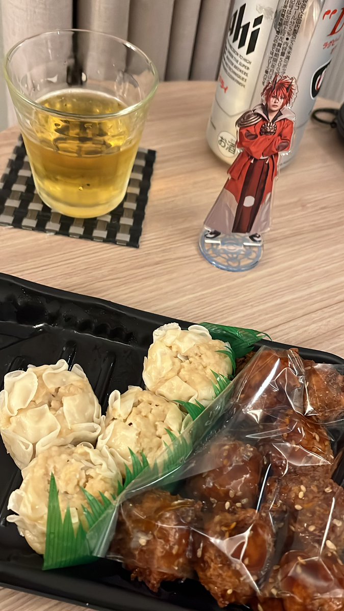 hinapopopoco's tweet photo. 台風心配だから予定より1日早く来て夜公演追加したけど楽しかった₍ᐢ‥ᐢ₎ ♡予定外の出費は増えたけど来て良かった₍ᐢ‥ᐢ₎ ♡今日も推しがかっこいい₍ᐢ‥ᐢ₎ ♡ベニマルさんだーいすき₍ᐢ‥ᐢ₎ ♡そして大阪東京共に常にファミマ飯🍚 https://t.co/O13ZMPP6Br