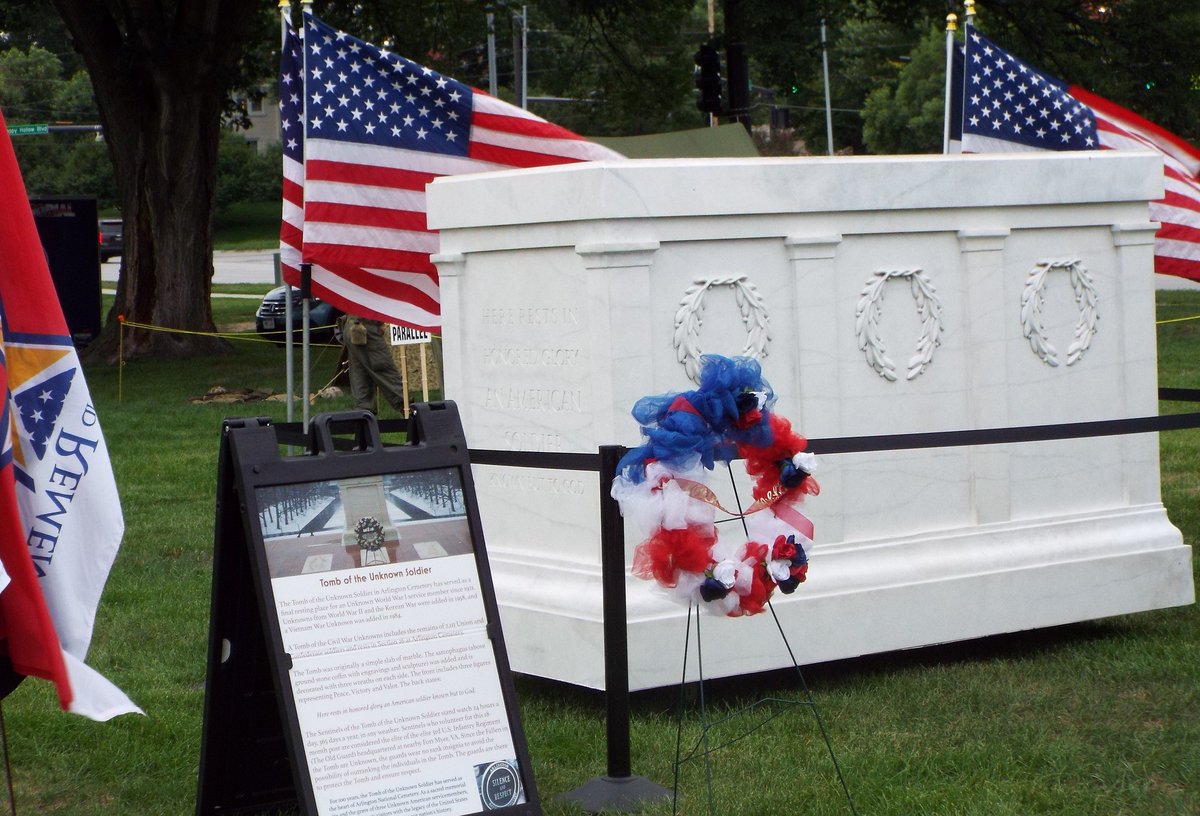#TomboftheUnknownSoldier will be on display at #SiouxlandFreedomPark the weekend leading up to 9/11. No cost and open to the public:
Saturday, September 9th – noon – 8 pm
Sunday, September 10th – noon – 6 pm
Monday, September 11th – 4 – 9 pm