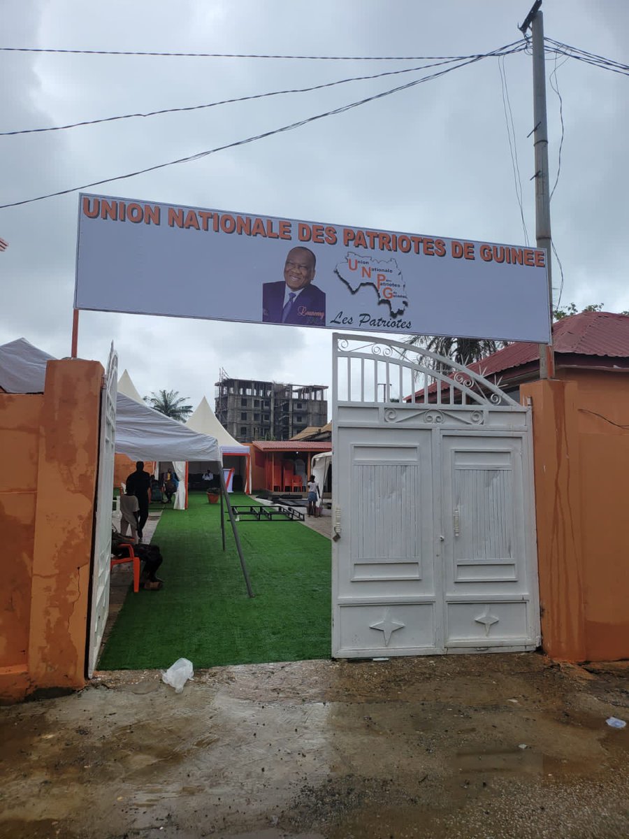 Siège du Parti UNPG à Kipé. Africof . Conakry