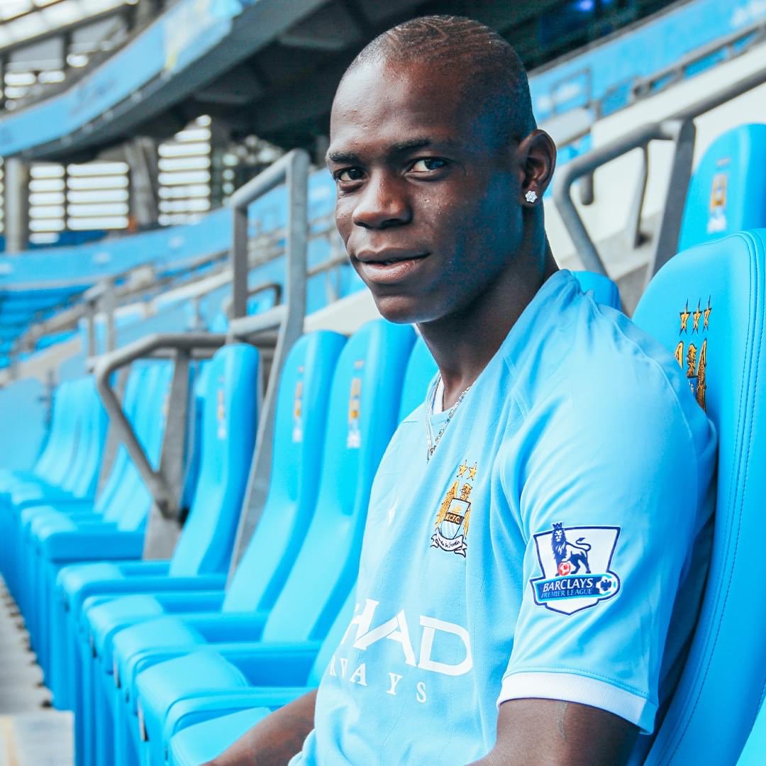 EPL_Nic's tweet photo. We signed Balotelli 13 years ago today in 2010. What a player he was. I still remember his pass to Agüero to win the PL.

Thanks, Mario! 🙌🏼 (THREAD 👇👇) https://t.co/8VYGGGxDTE