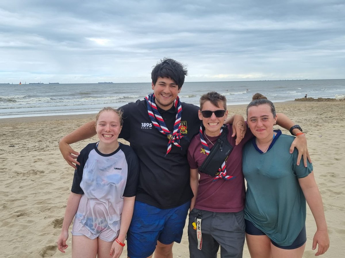 CheshireEB23's tweet image. It’s a BEACH day! #Explorer2