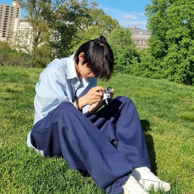 ctrlescs's tweet image. happy 20th! 💐