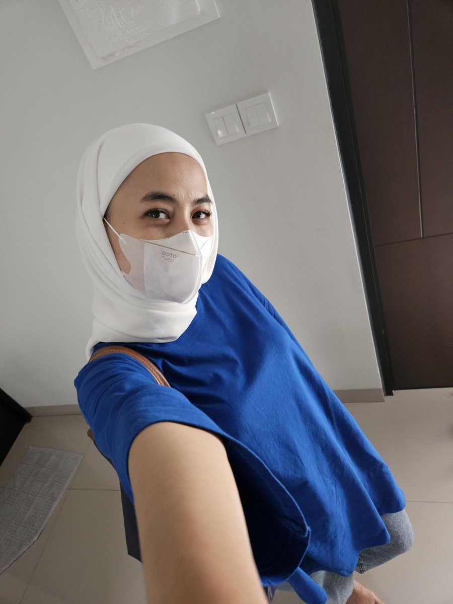 cicacicoy's tweet photo. Gue gak tau ini bgs apa gak hijab instan di komuk w dimata publik, but why noy try anyway? Its easyyyyy! Buy here -https://t.co/j3jCkz3rqQ #inspirasimurce #hijabfaschun https://t.co/AFgkfTBtqq