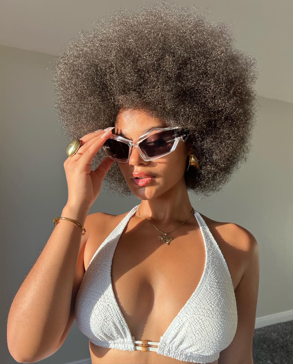 Shine_Roseman's tweet photo. Jesus Afro Princess 💞

Just Incase You Thought It Was The Make Up Or Editing, I'm Posting raw images, unfiltered &amp; unedited, God is too good ☀️ https://t.co/JYXtkjWmrC