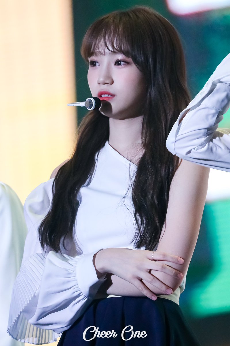 chaerudd's tweet photo. 아 . . . 진짜 울음나오는데 . . . . .  . . . . . . https://t.co/uFxm8S772I