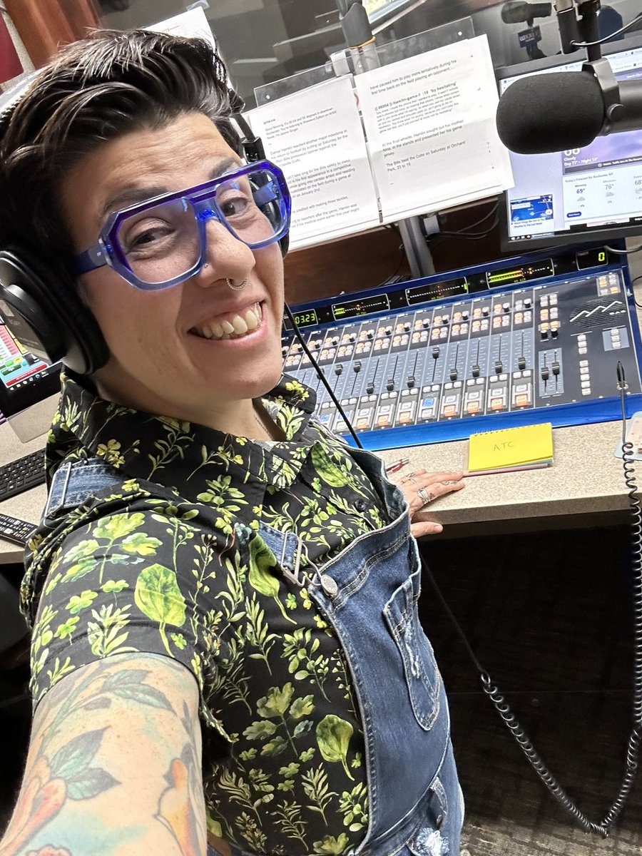 I’m Weekend Edition-ing. (And yes, I know; you love my plant shirt.) #wxxi #npr #rochesterny #veganlesbian #weekendedition