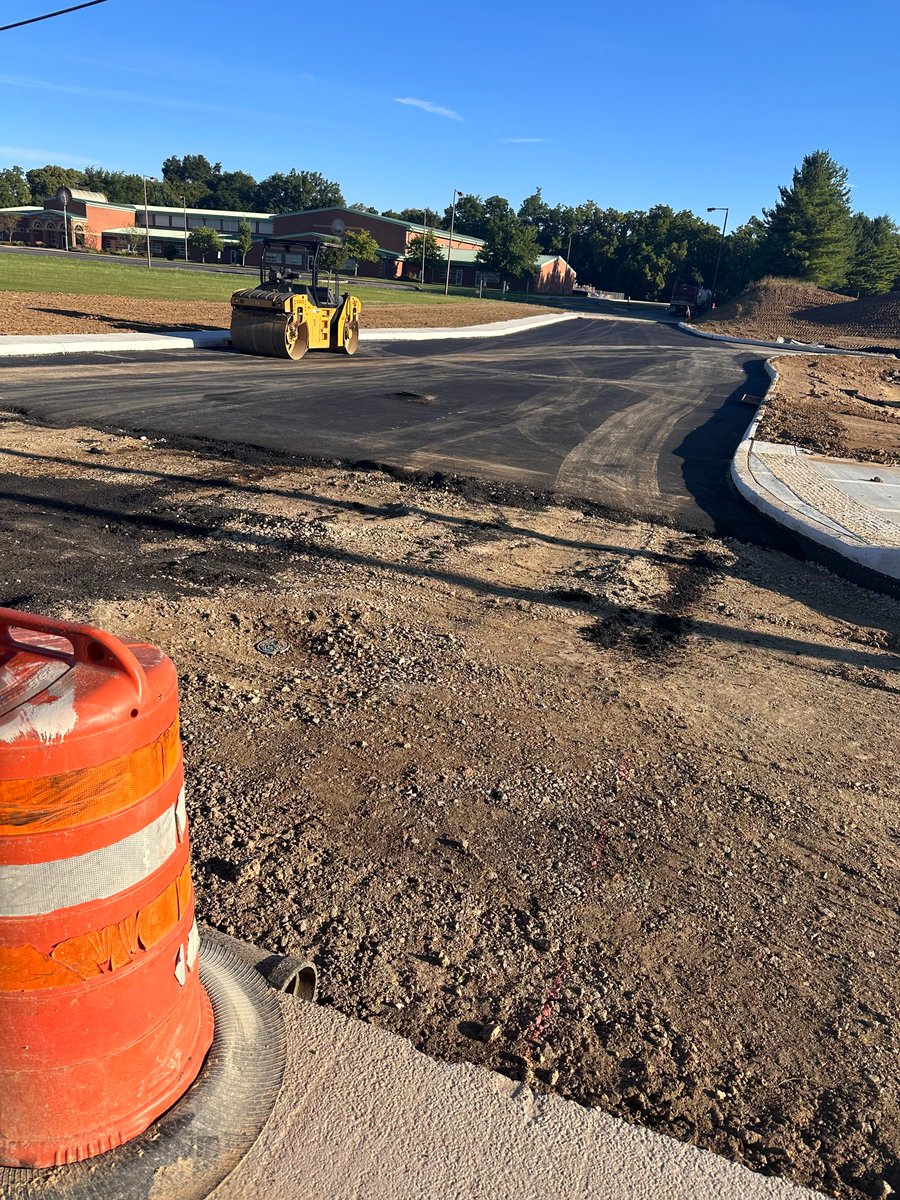 Construction delays continue!👷🚧👷‍♀️ We have moved Popsicles on the Playground to 8/16/23 at 2:30-3:30pm and New Family Orientation to 8/16/23 at 3:30-4:30. 
<a href="/Kings_Schools/">Kings Local Schools</a>