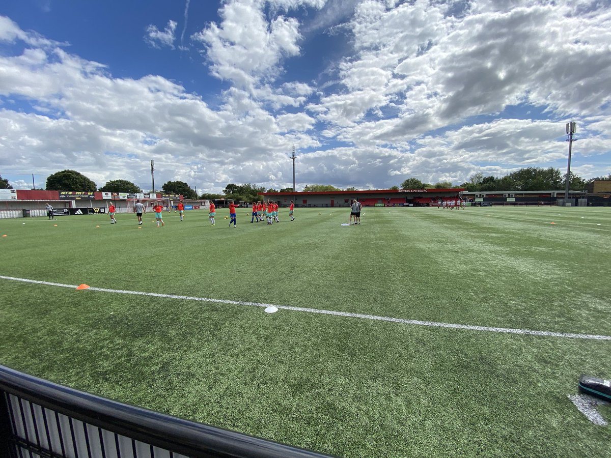 Bowers &amp; Pitsea Ladies Vs <a href="/RoystonTownWFC/">Royston Town FC Women</a> kick off in nearly half an hour

COME ON YOU CROWS!!!