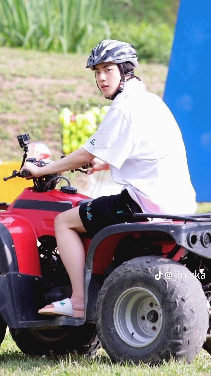 [INCREASE MENTIONS] 

Reply with any lyrics from the Astronaut and tags:

WE LOVE YOU JIN
THE ASTRONAUT JIN

Everyday listen to #TheAstronaut by #JIN #방탄소년단진 #BTSJIN #SEOKJIN of <a href="/BTS_twt/">방탄소년단</a>

Goal: 100
