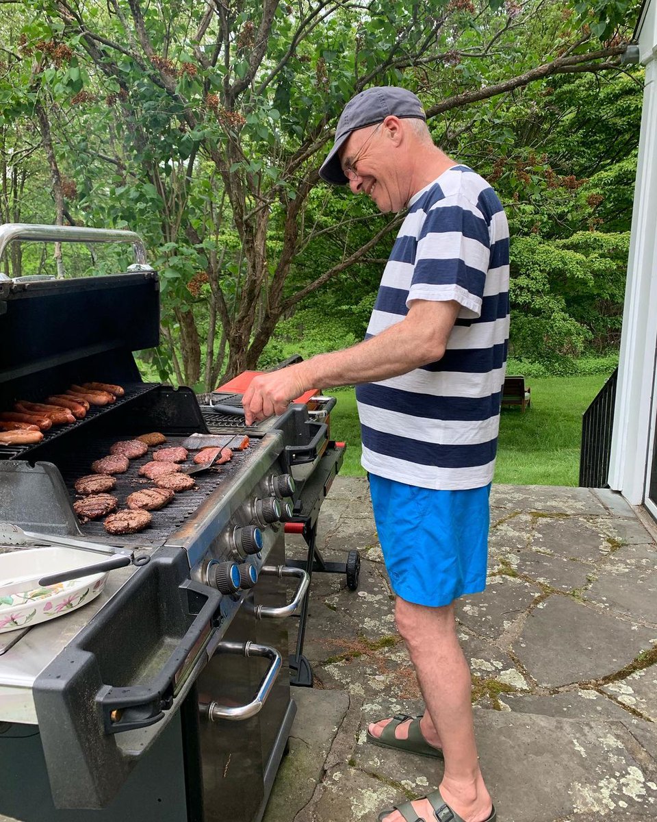 mccaslin79393's tweet photo. What I do best when I have my friends drop by😊🤤🇧🇪 https://t.co/NL3jMG5iKW