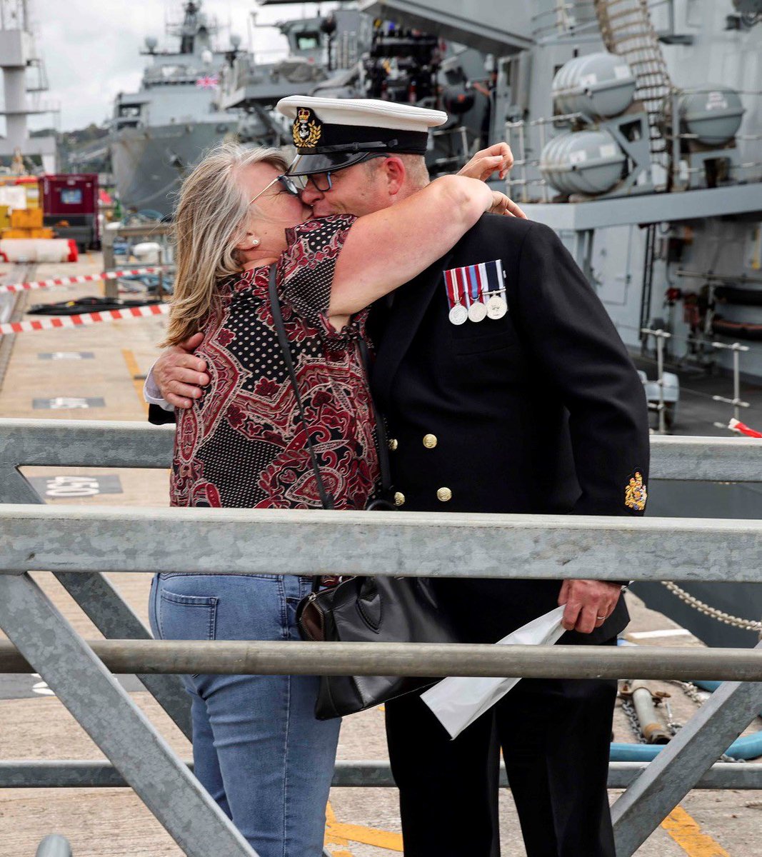 @HMNBDevonport welcomes home @HMSNORT after spending time on patrol in the North Atlantic. BZ @RoyalNavy