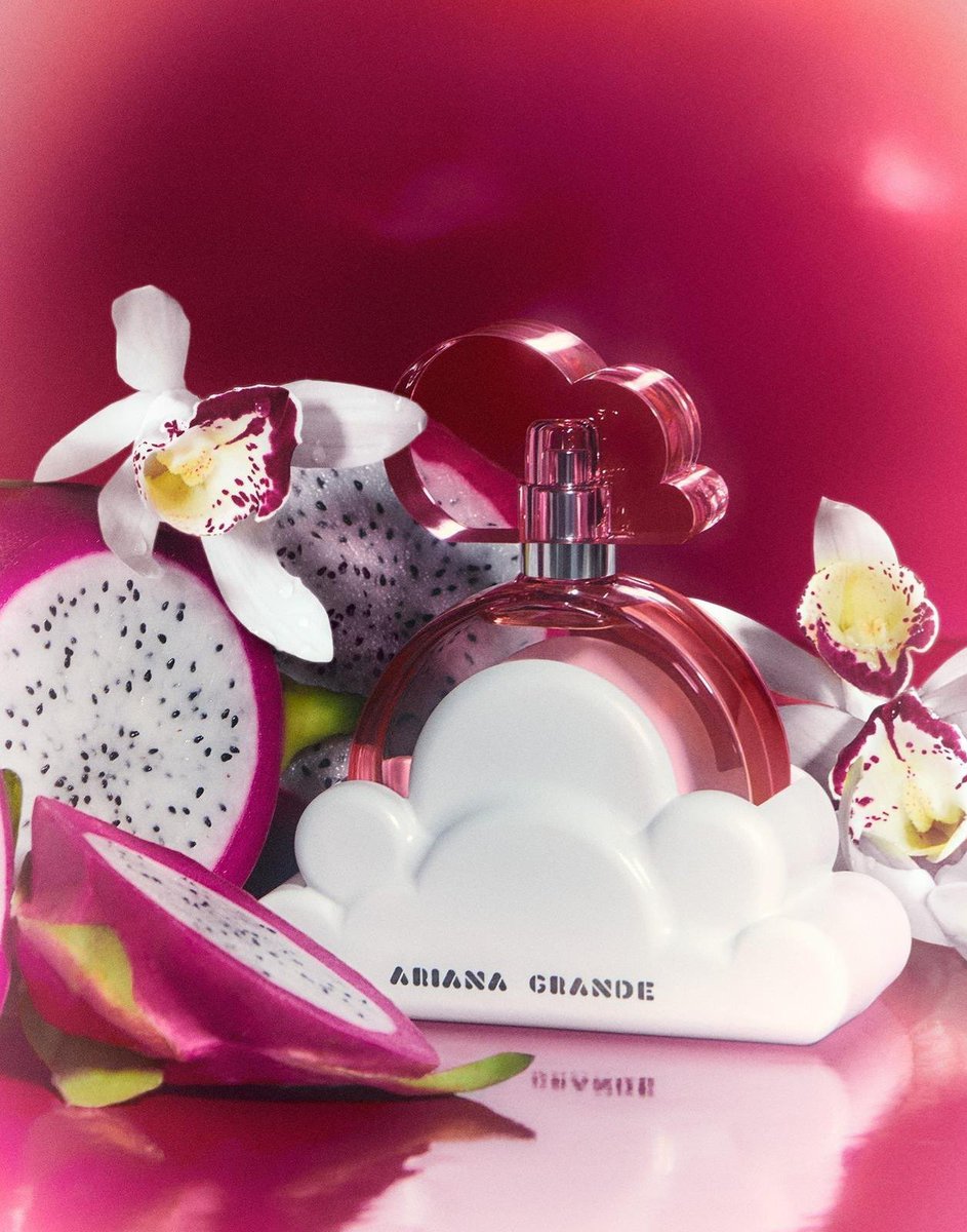 Zapach Cloud Pink jest już nieoficjalnie dostępny w wybranych sklepach Douglas w całej Polsce.

Niebawem perfumy będę dostępne również do nabycia online.