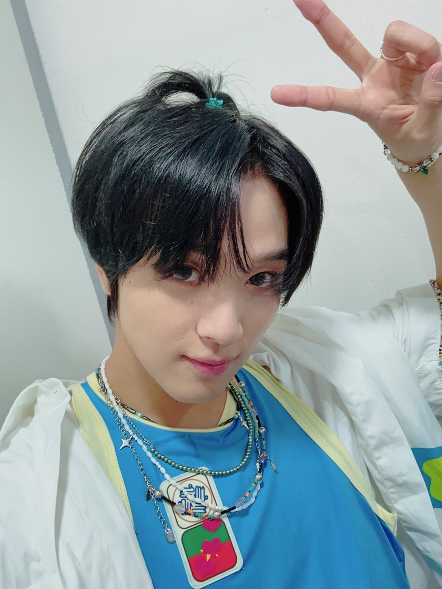 230813 💌

"2 photos of Today's Haechan"