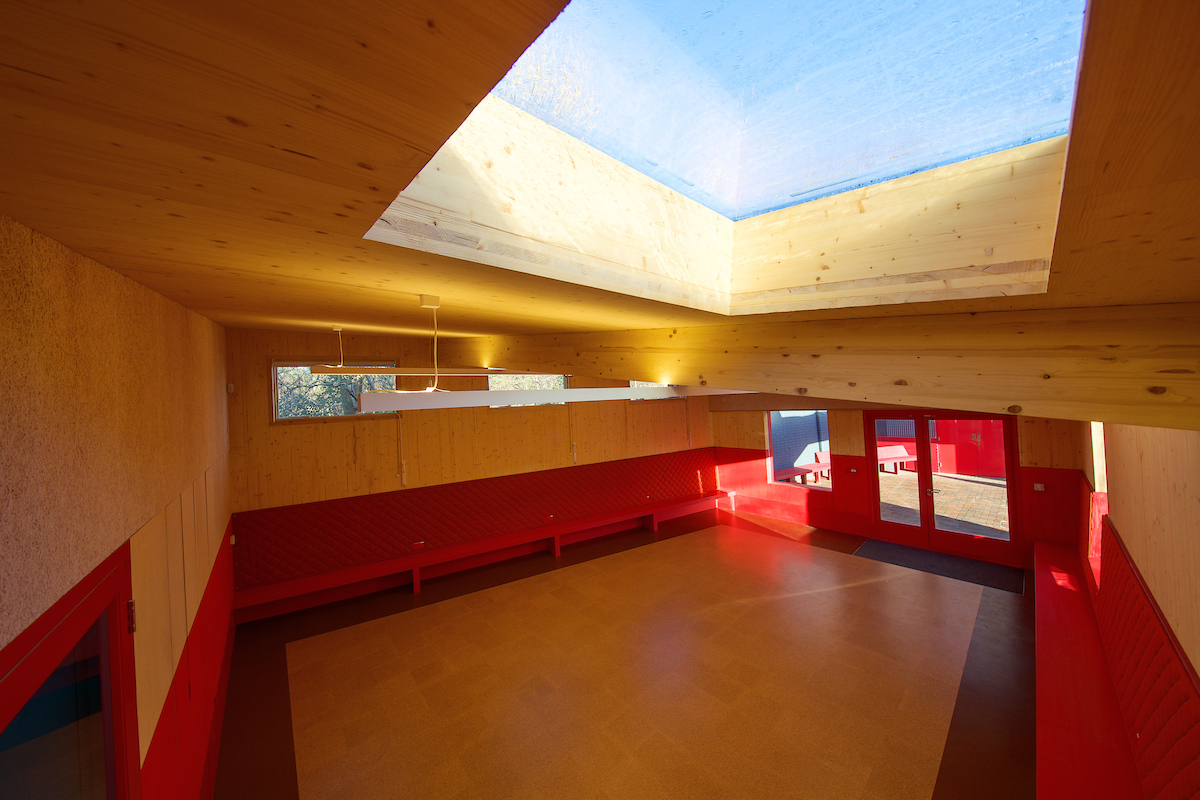 As a mass timber specialist we've helped deliver many sports + community projects. Mass timber is the ideal structural solution for schemes with large sports courts + public spaces: it can achieve long, uninterrupted spans, is robust and low maintenance.