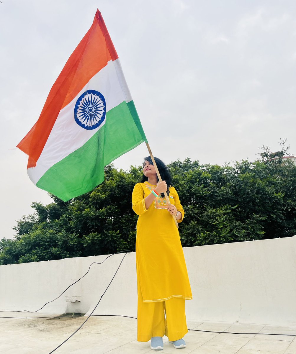 sdm_shweta's tweet photo. विजयी विश्व तिरंगा प्यारा, 
झंडा ऊंचा रहे हमारा।🇮🇳🇮🇳

श्रीमान जिलाधिकारी महोदय @SaharanpurDm के निर्देशन में #HarGharTirangaCampaign को सफल बनाते हुए…🙏🏻 

#saharanpur #MeriMaatiMeraDesh #AmritMahotsav #Tiranga #SelfieWithTiranga #AzadiKaAmritMahotsav https://t.co/kQ2ieYHIjQ