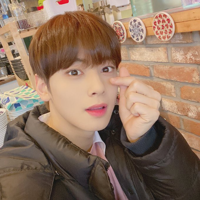 m_eunwoo97's tweet photo. @TOP100KPOP I vote #CHAEUNWOO from #ASTRO to #TOP100KPOPVISUAL
@TOP100KPOP https://t.co/ojOX6RjCjq
