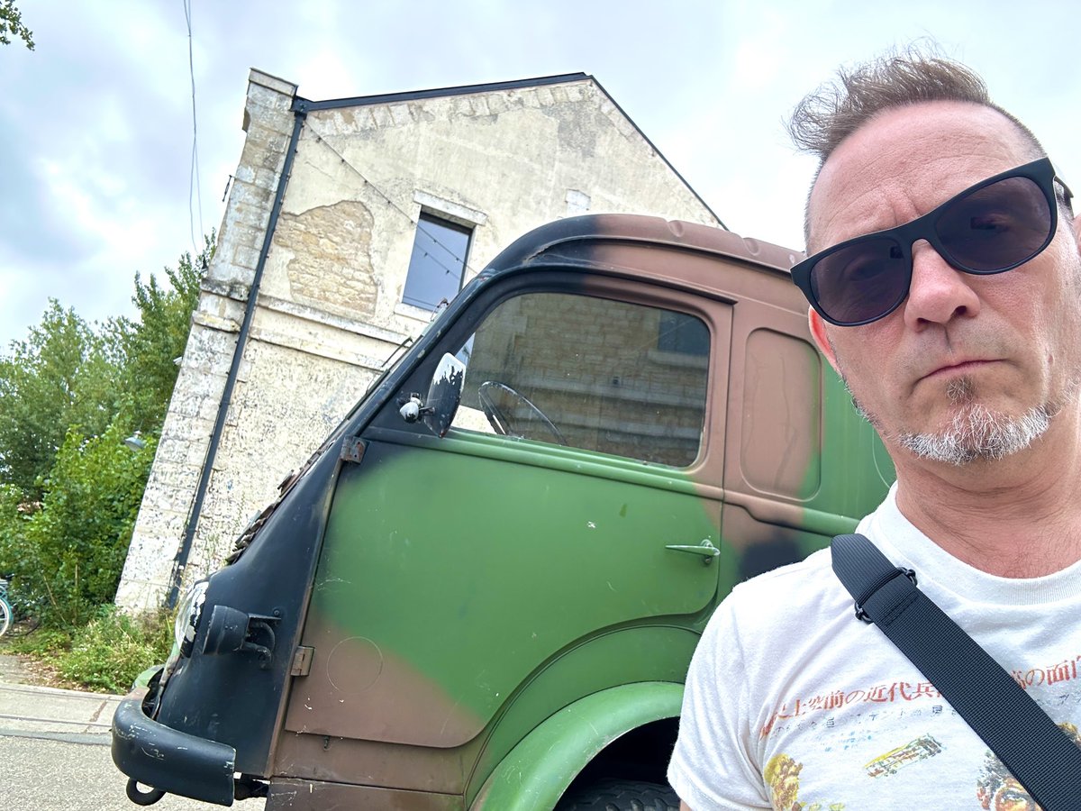 GuitarmyOfOne's tweet image. My new Guitarmy of One tour vehicle!

#guitarmyofone #tourvan #camoflauge #vehicle