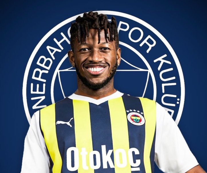 Radio4UG's tweet photo. 𝗗𝗘𝗔𝗟 𝗗𝗢𝗡𝗘: Fenerbahçe have signed Fred from Manchester United.

#442SportsUpdate | #Radio4UG https://t.co/VWeeULe57x
