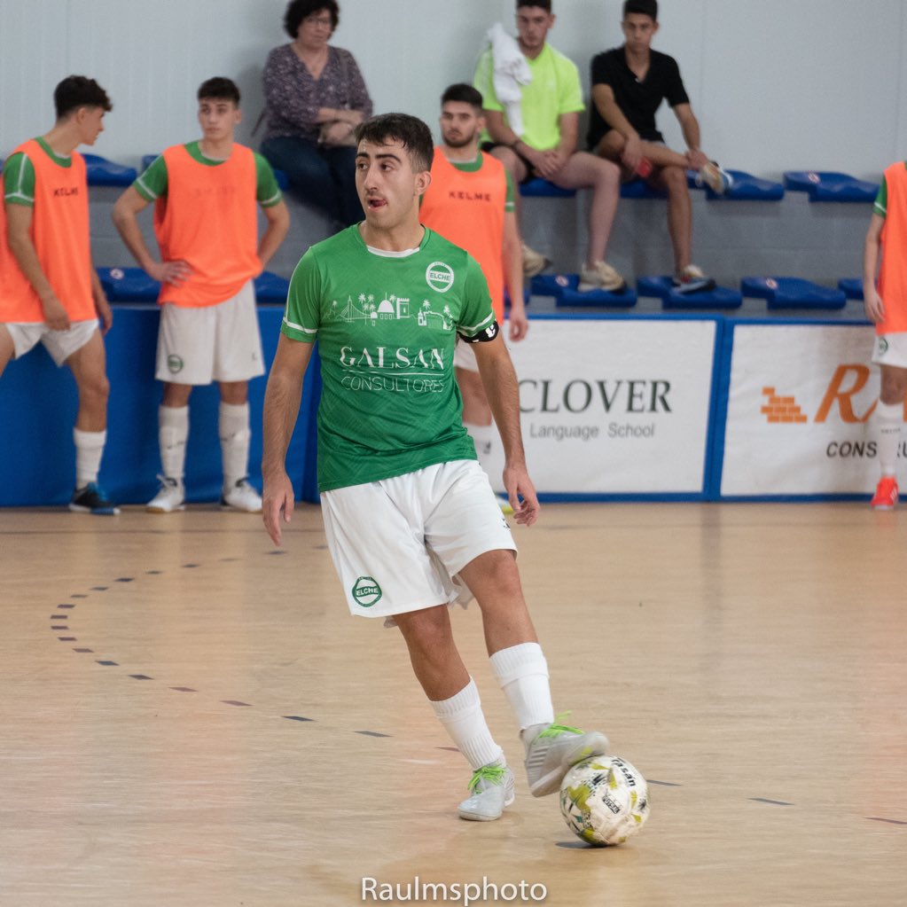 Hay lengüita para rato 😋💚

𝗖𝗮𝗿𝗹𝗼𝘀 𝗕𝗮𝘇𝗮́𝗻
Uno di noi