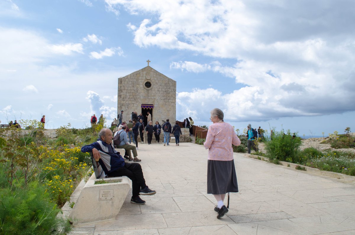 MichMatter's tweet photo. 📷NUOVO POST📷 
Link ➡️ https://t.co/ixwX1NMRF9
Alle Dingli Cliffs si trova la Cappella di San Magdalena, una piccola chiesa risalente al XVI secolo; costruita per proteggere i pescatori e i navigatori della zona.

#photographer #photography #Malta #Travel  #travelphotography https://t.co/eANnYidzh9