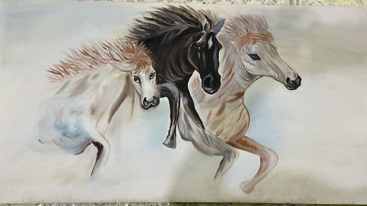 travellerPooja's tweet photo. One of the first oil paintings I made in the year 1999…….., thankfully poor black horse isn’t embarrassed as the white ones with funny faces I painted 😂😆, still proud of myself to be trying this too in lifetime! #memories #paintings #oilpainting #weekendfun #randommemories https://t.co/tv28blb4ie